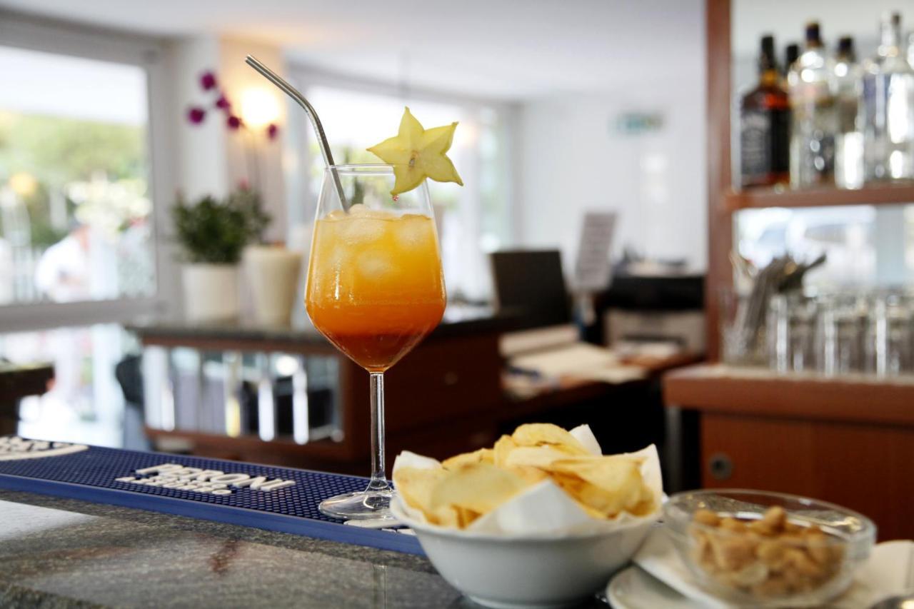 Hotel Alfa Anche In All Inclusive Rimini Eksteriør bilde