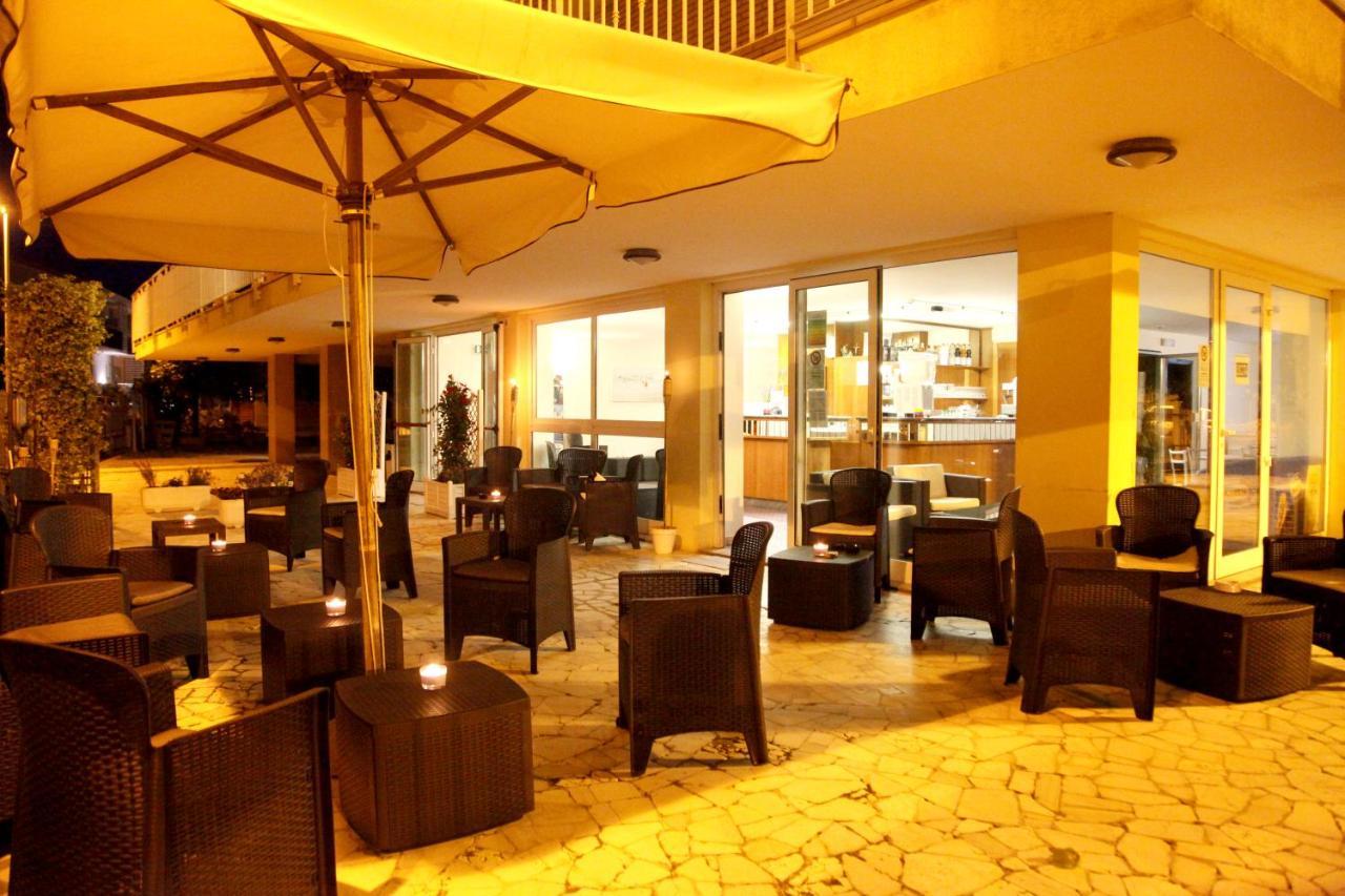 Hotel Alfa Anche In All Inclusive Rimini Eksteriør bilde